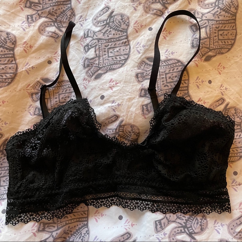 3/$30 | VS Black Lacey bralette
